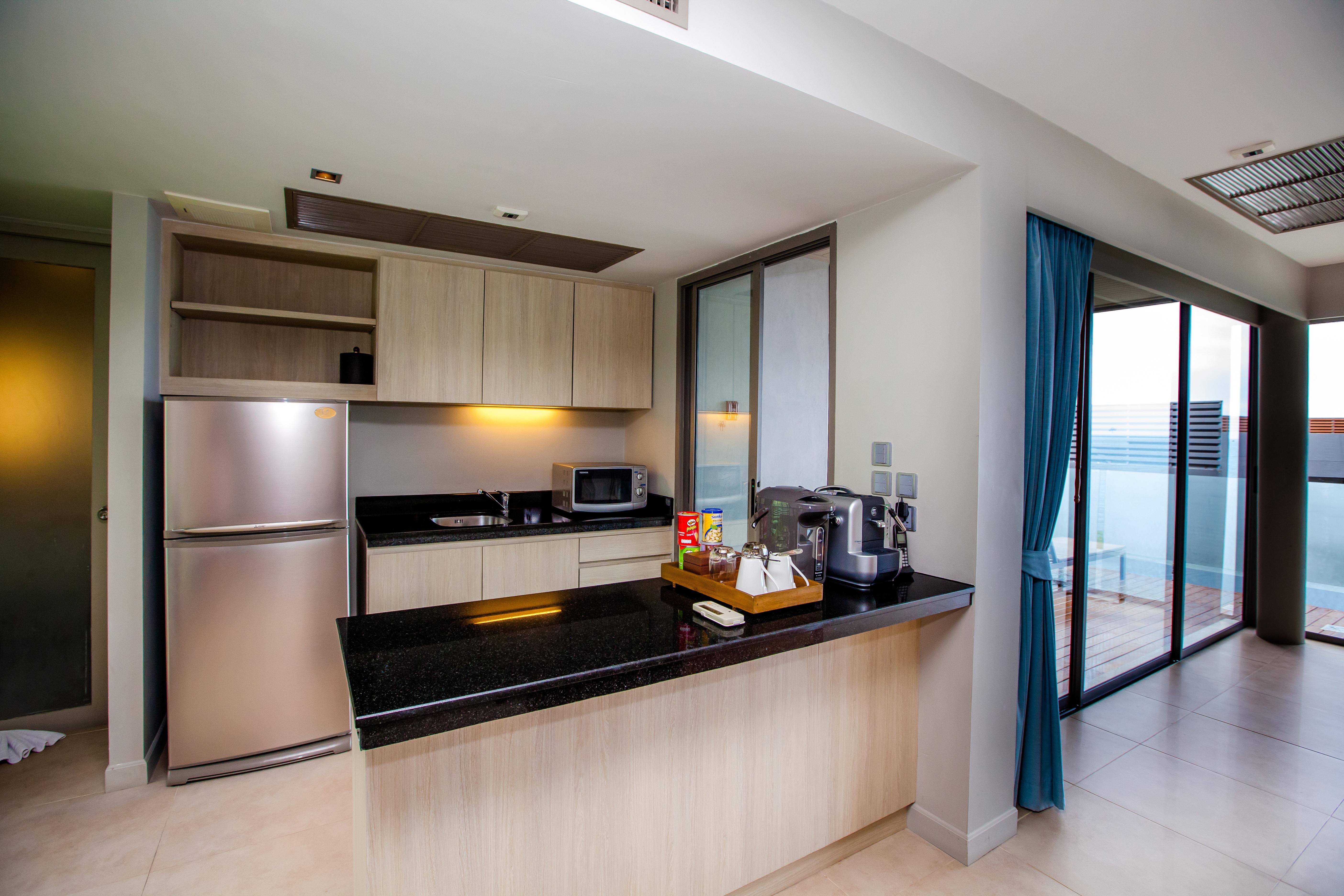 فندق كاليما ريزورت آند سبا Patong المظهر الخارجي الصورة A kitchen in a hotel